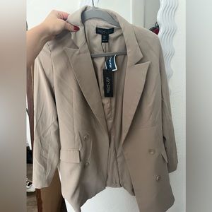 Size small blazer beige / nude NEW